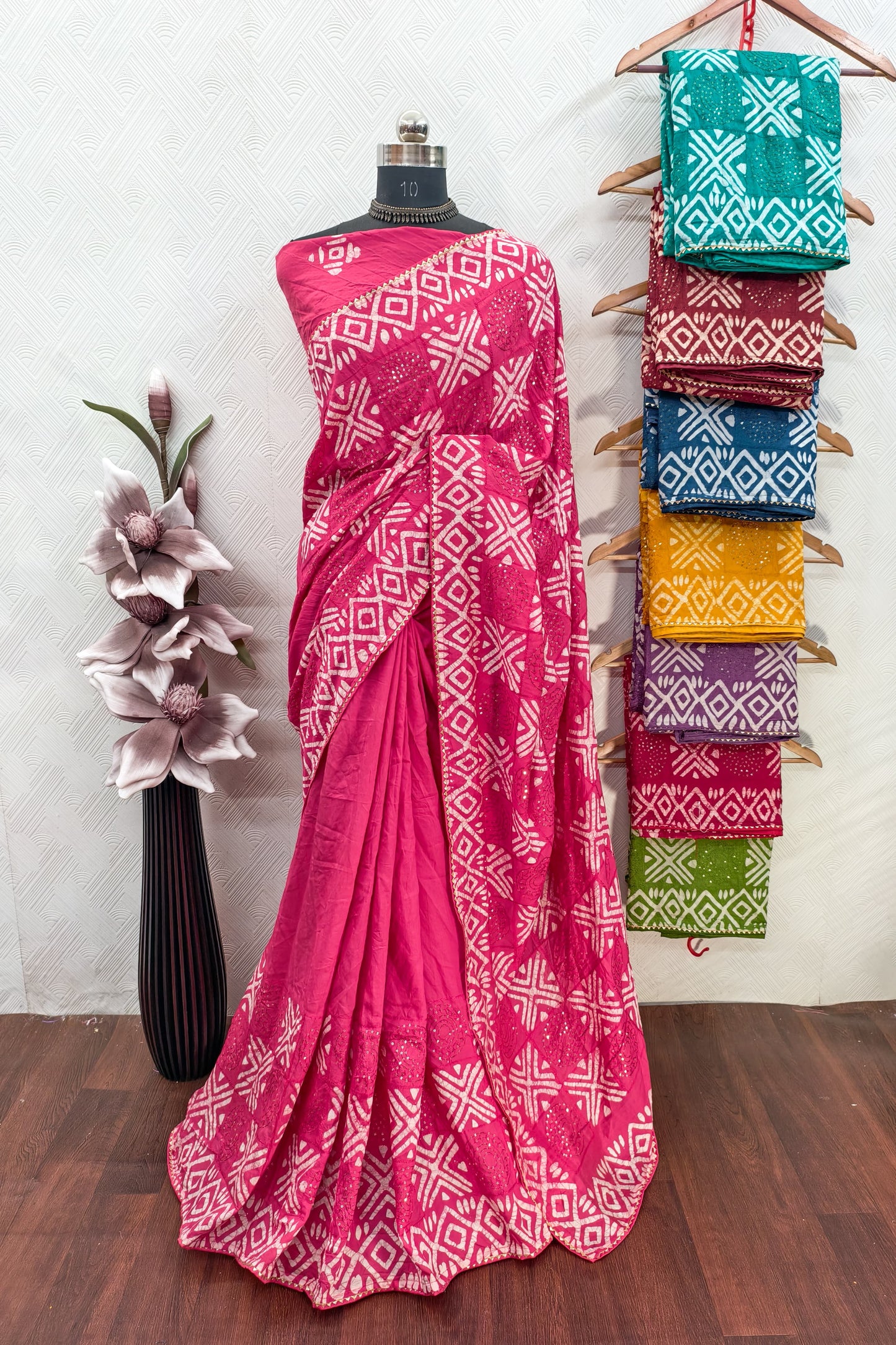 BATIK PRINT SAREE SET OF 8 x 590₹- MB37